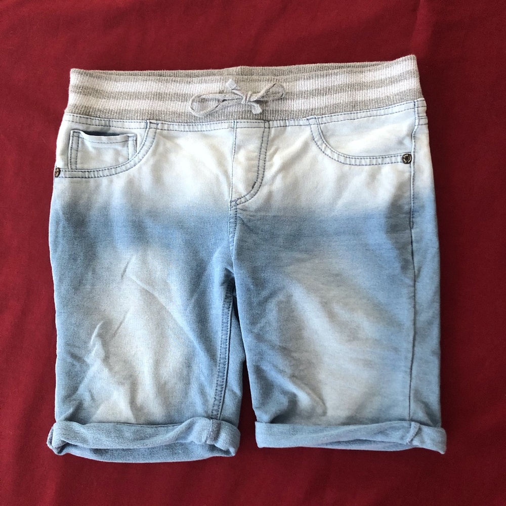 Jean Style Shorts with Wash
